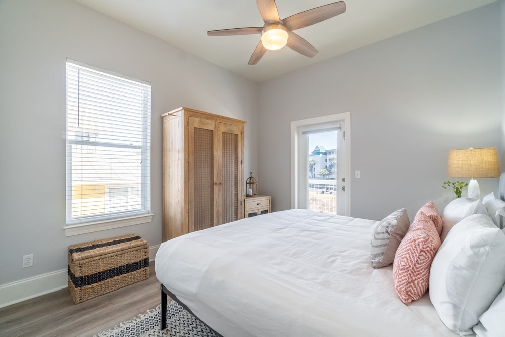 House (Multiple Bedrooms)