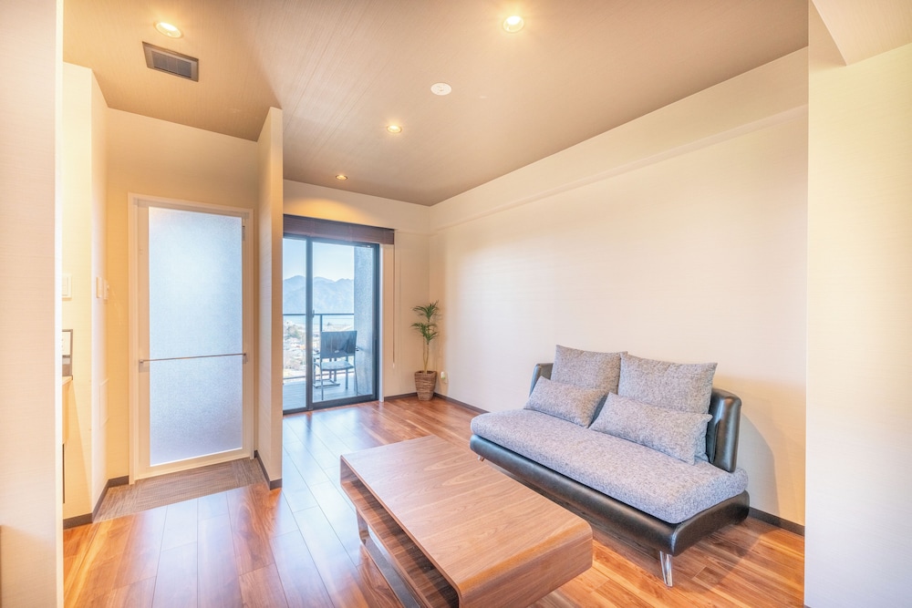 Modern Japanese style room with open-air bath Non-smoking - Photo 3