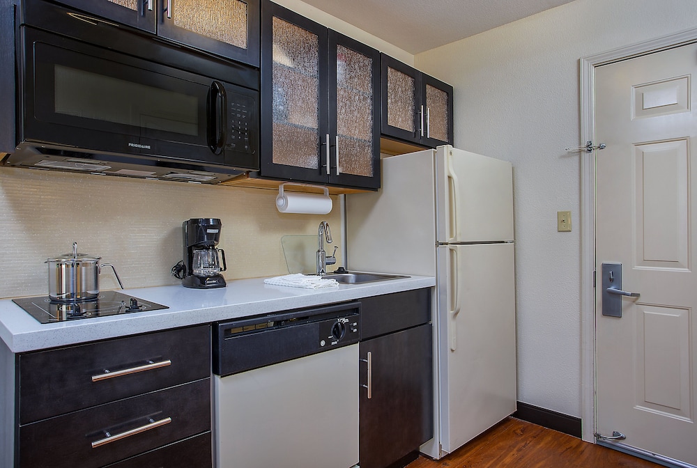 Suite, 1 Bedroom (1 Queen Bed) - Photo 1