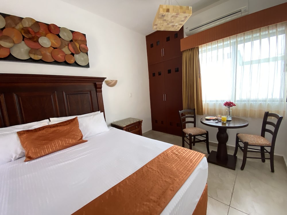 Honeymoon Room - Photo 5