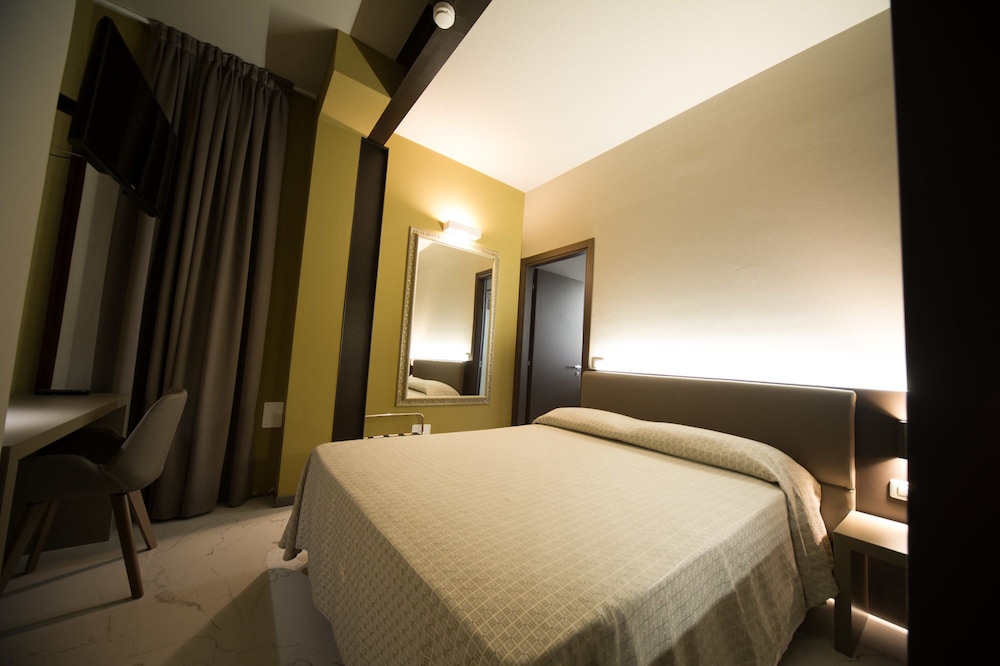 Double Room - Photo 1