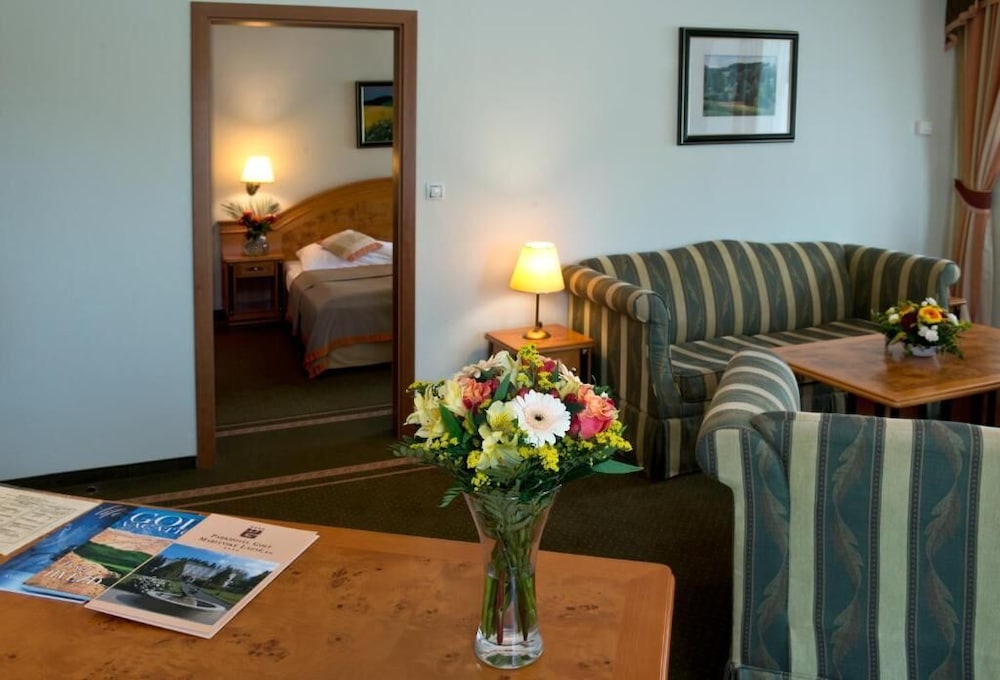 Suite, 1 Bedroom photo 3