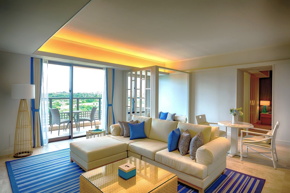 Mirage Floor Deluxe Suite, 1 Bedroom with Lounge Access (Non Smoking) - Photo 1
