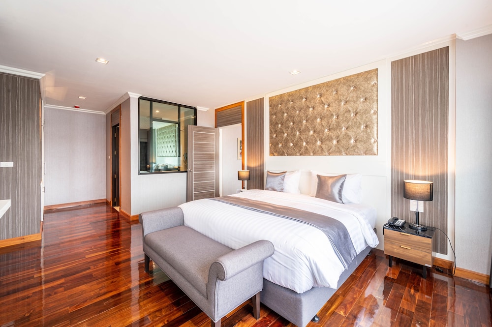 Executive Room photo 2
