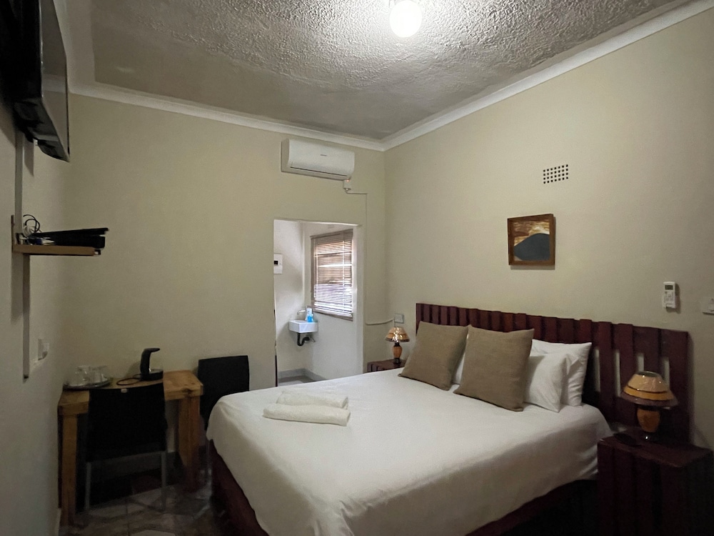 Standard Room photo 1