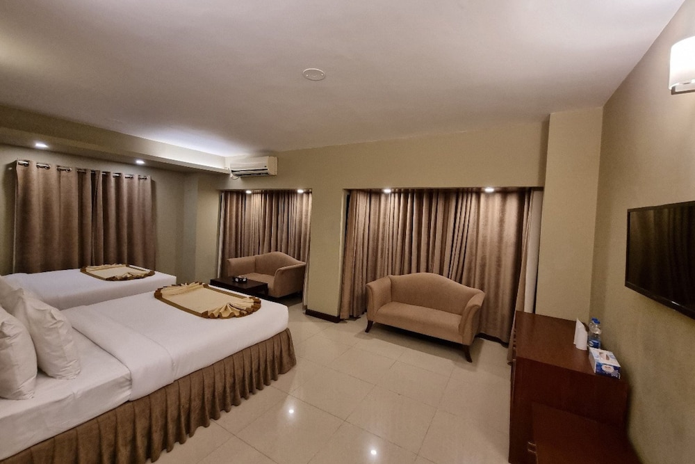 Executive Suite photo 2
