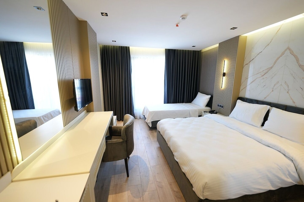 Family Twin Room
