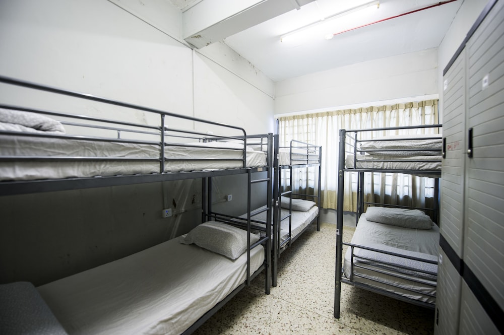 Single Bed in Standard 6-Beds Dormitory photo 3