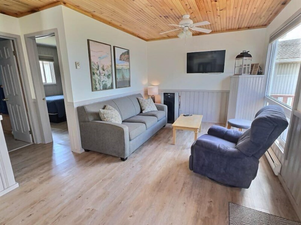 Deluxe Cottage, 2 Bedrooms, 2 Bathrooms, Ocean View photo 1
