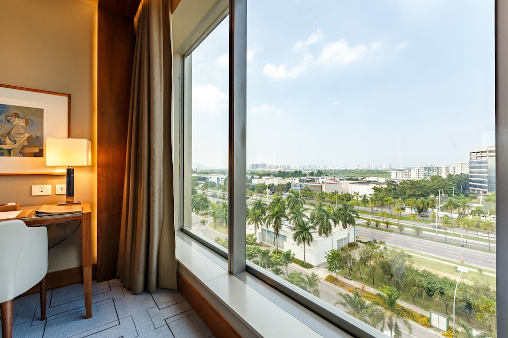 Executive Room, Accessible, Club Lounge Access thumbnail 6