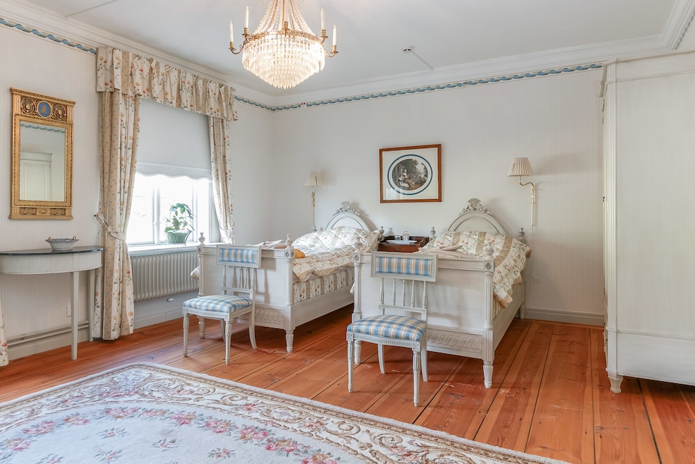 Superior Twin Room, Garden View photo 2