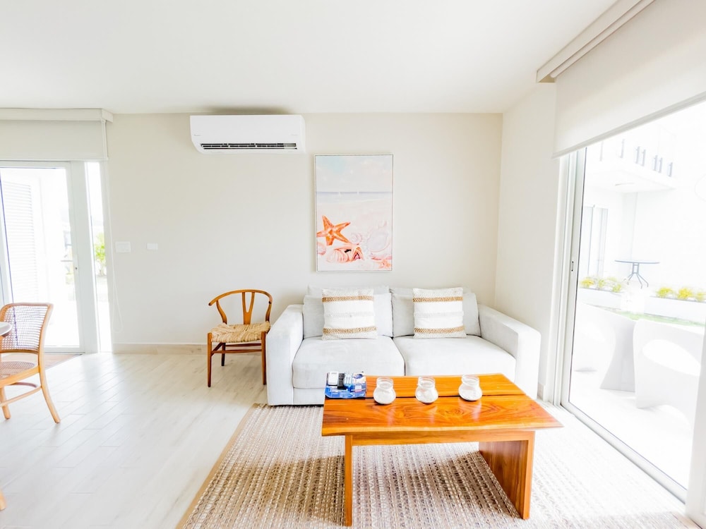 Apartment photo 1