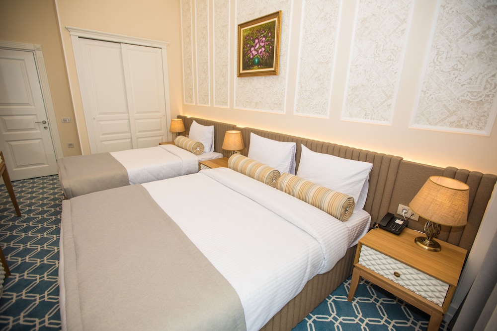 Superior Room, 1 King Bed - Photo 7