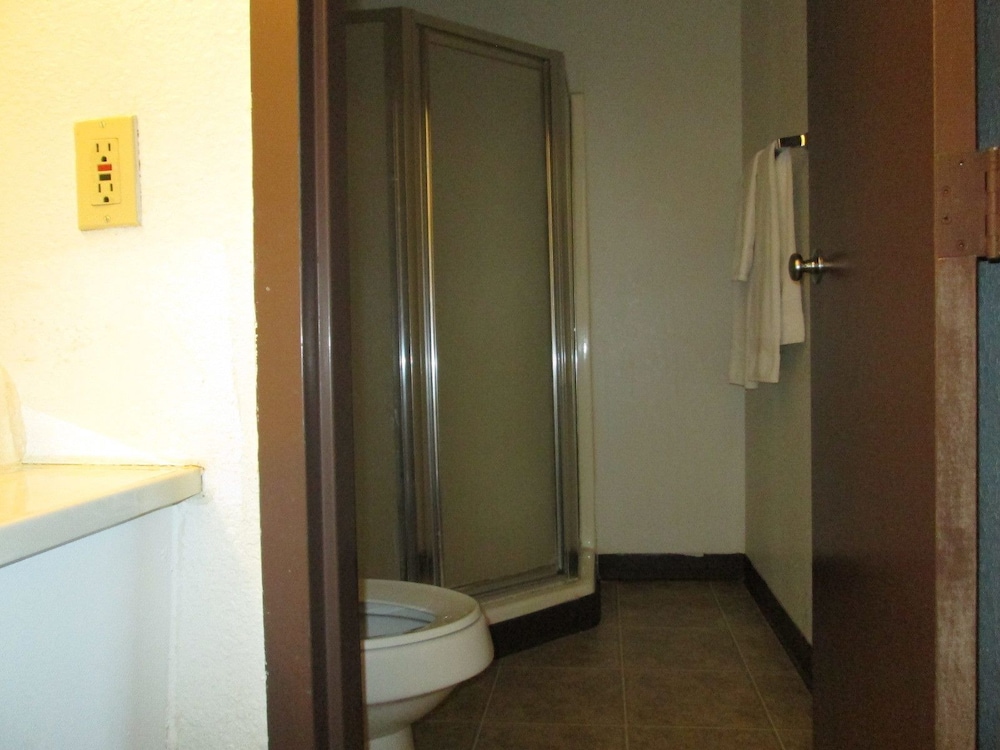Standard Room, 2 Double Beds, Non Smoking photo 2