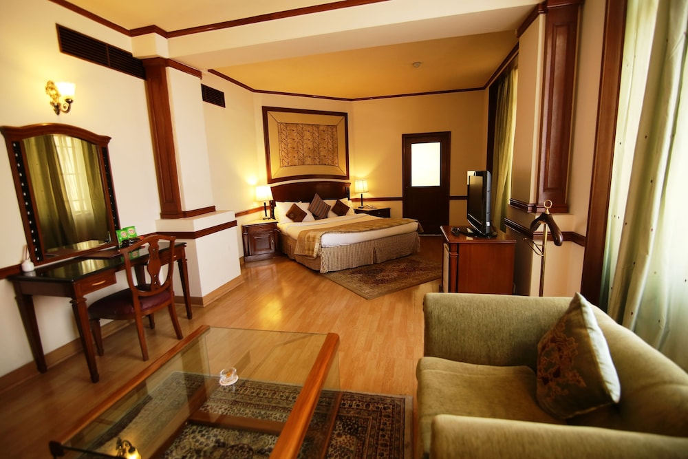 Presidential Room, 1 King Bed photo 3