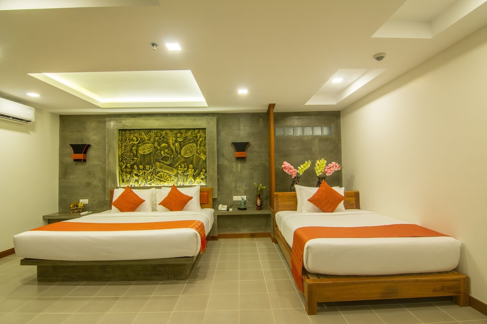 Deluxe Suite, Multiple Beds, Balcony, City View