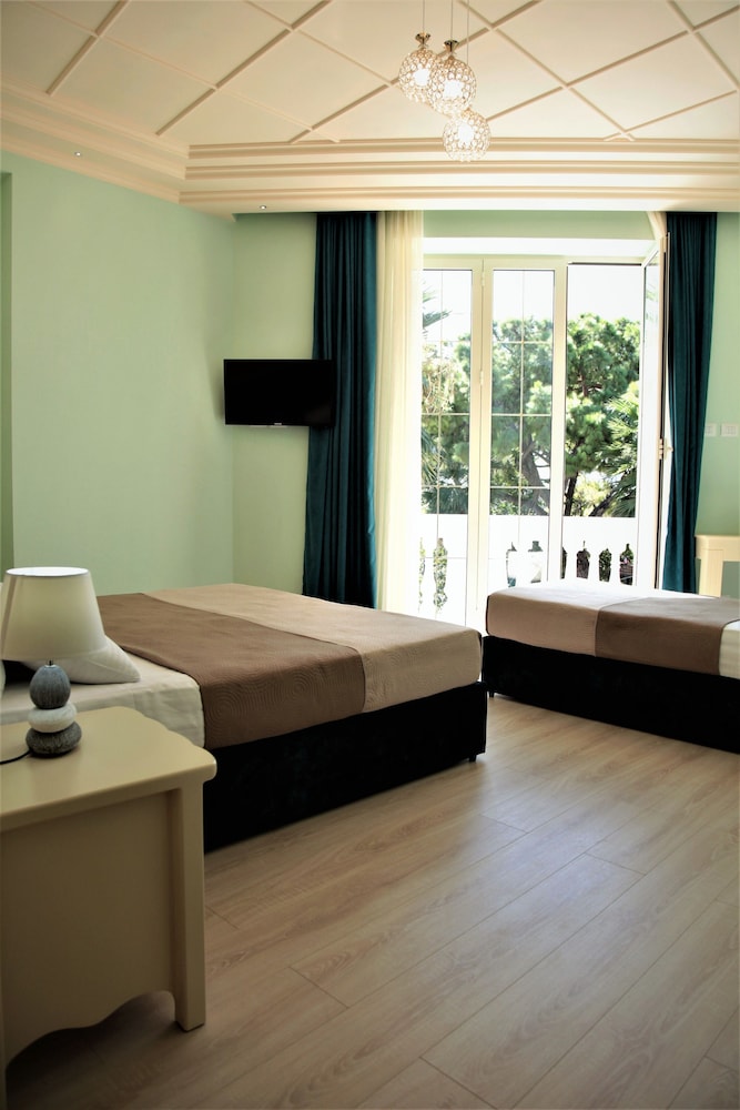 Triple Room, Garden View photo 3