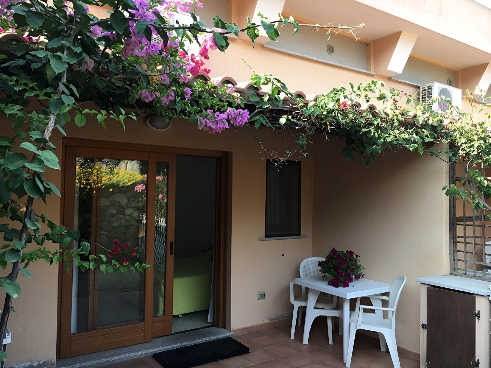 Comfort Double or Twin Room, 1 Queen Bed, Non Smoking, Patio photo 1