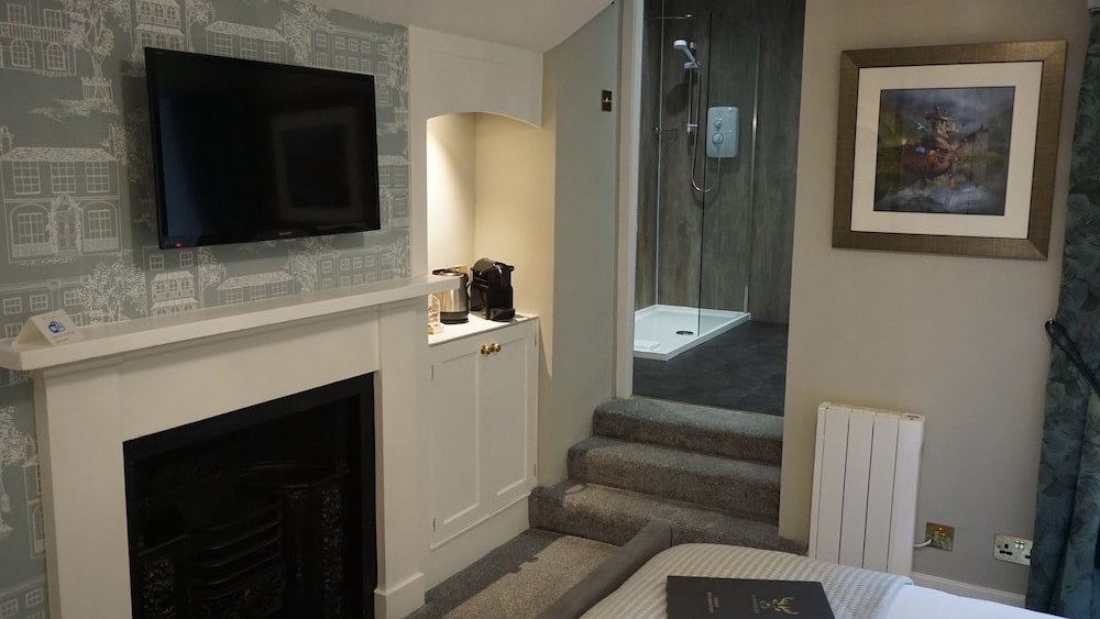 Classic Double Room, 1 King Bed, Ensuite photo 2