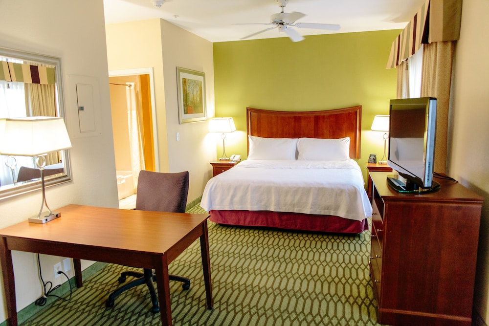 Suite, 1 King Bed - Photo 1