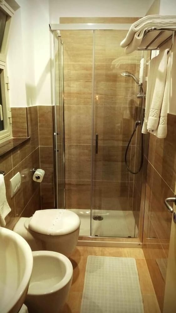 Basic Room - Photo 3