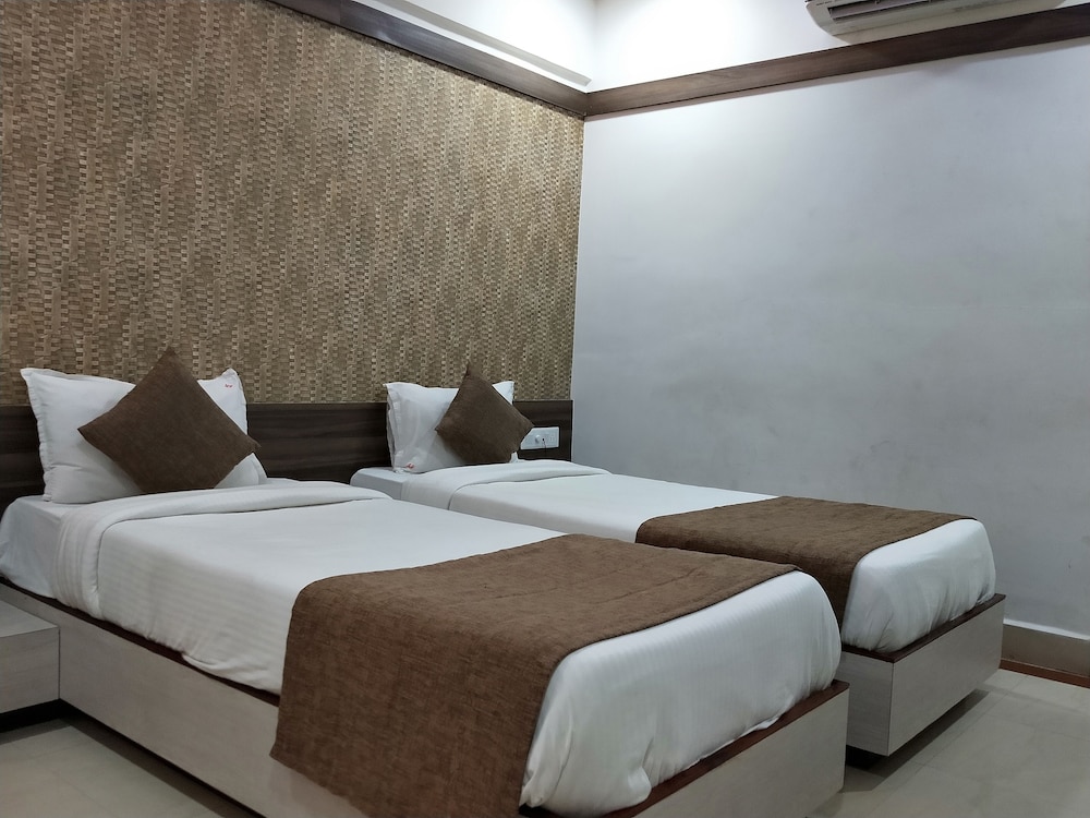 Deluxe Room - Photo 4