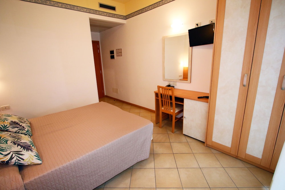 Comfort Double or Twin Room photo 2