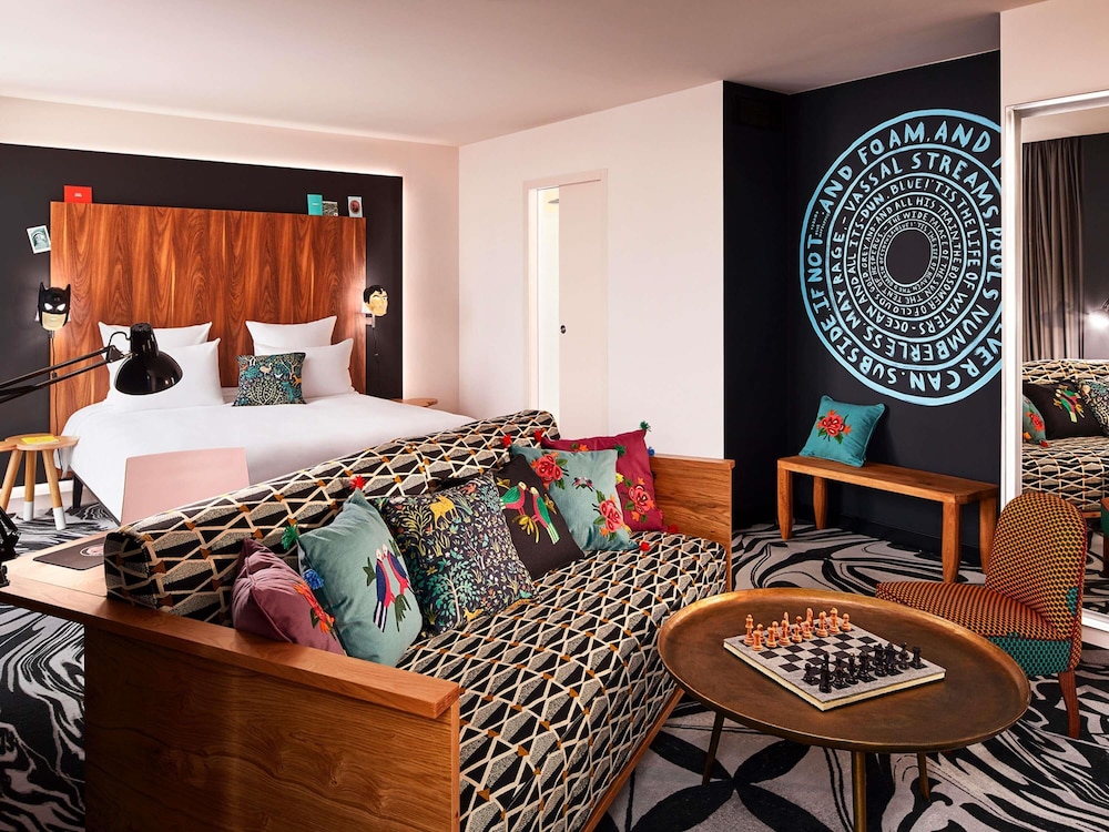 Room, 1 King Bed, Terrace (XXL Mama)