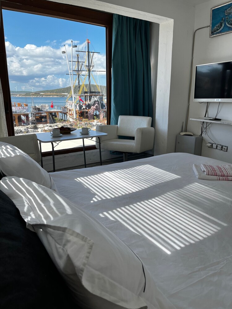Romantic Apartment, Kitchen, Sea View photo 1