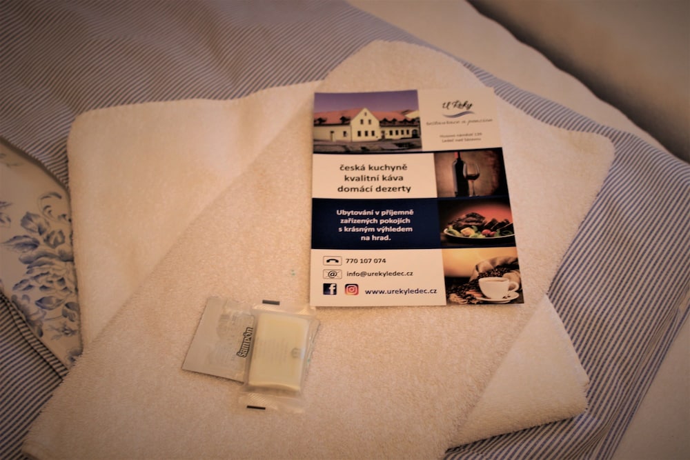 Classic Twin Room, Private Bathroom