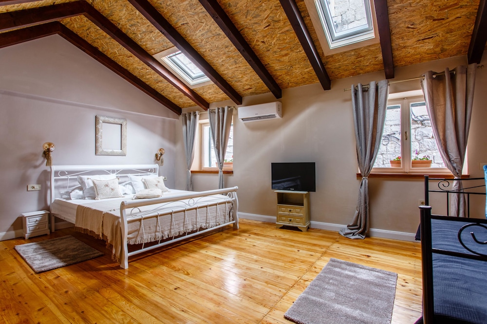 City Apartment