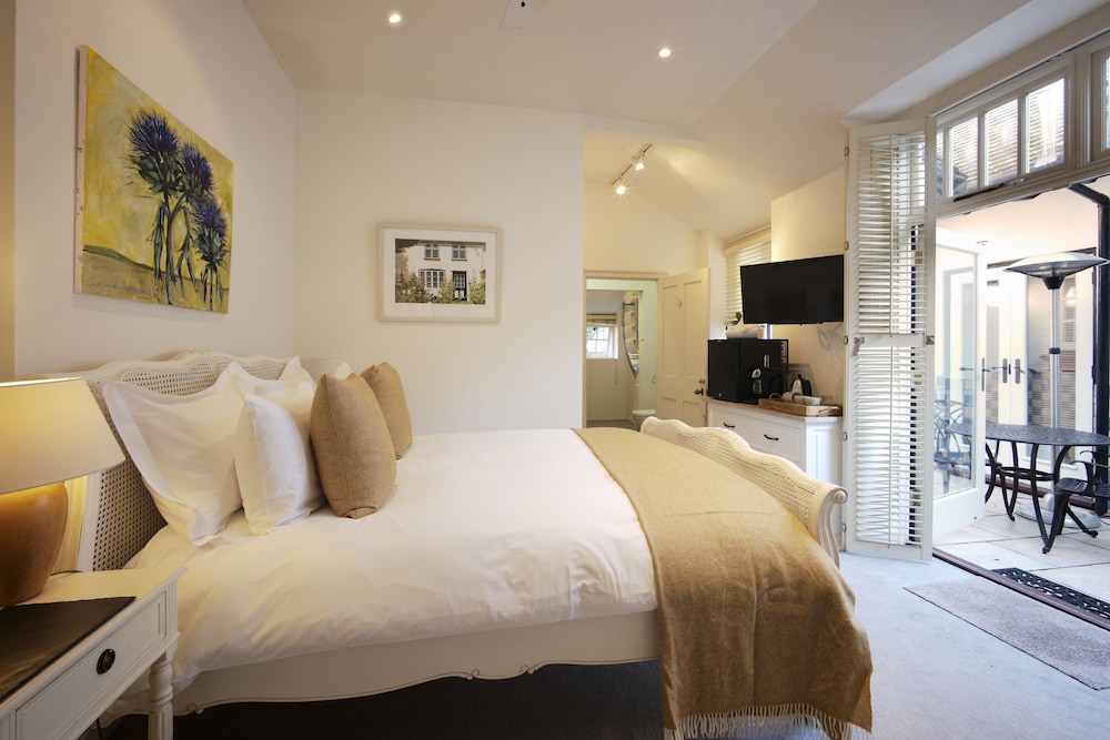 Deluxe Suite, 1 King Bed photo 2