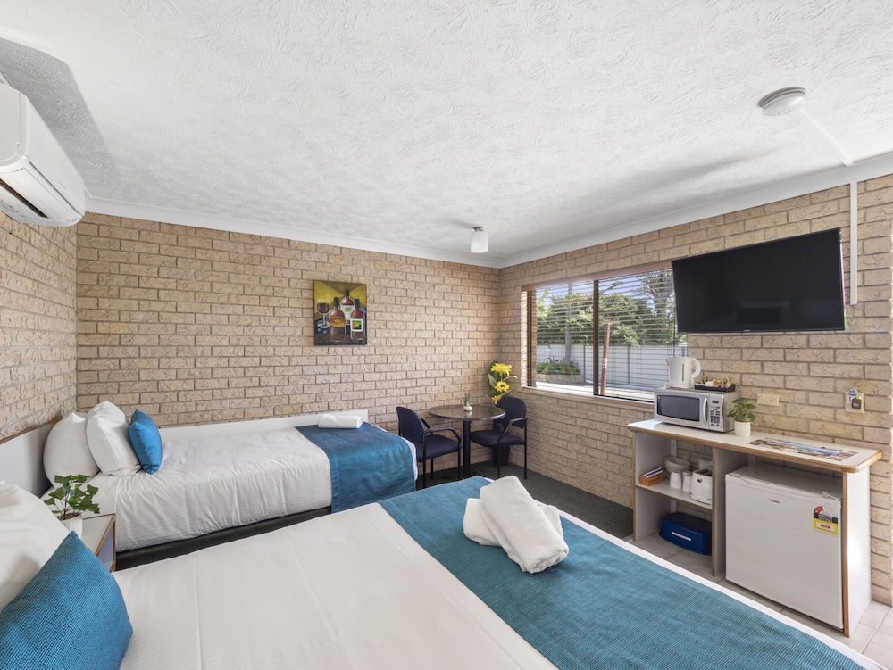 Deluxe Pet Friendly Twin Room photo 3