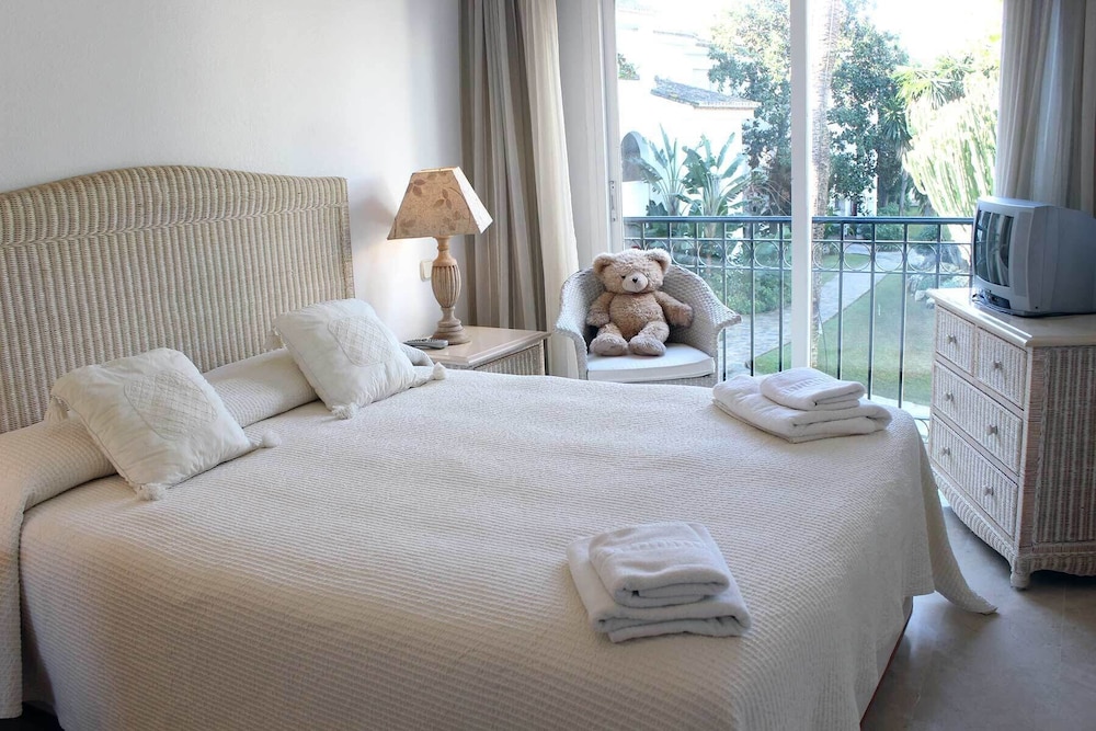 Apartamento, 2 Dormitorios, Vista al Jardín