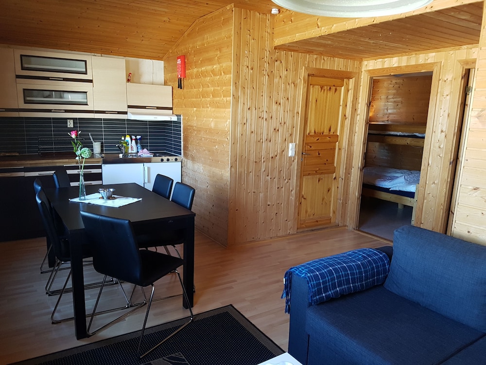 Traditional Cottage, 3 Bedrooms photo 2