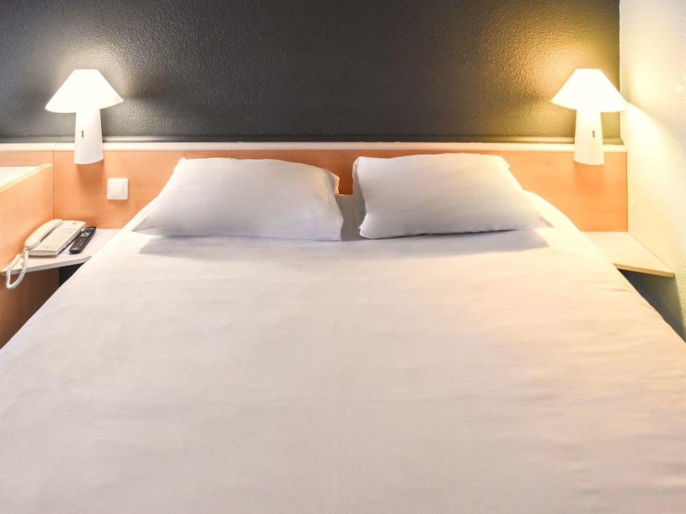 Standard Room, 1 Double Bed - Photo 8