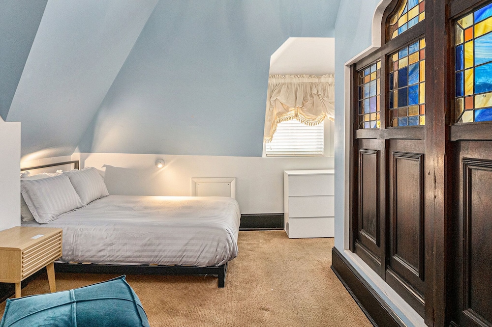 Family Triple Room, Ensuite (Blue Serendity Suite)