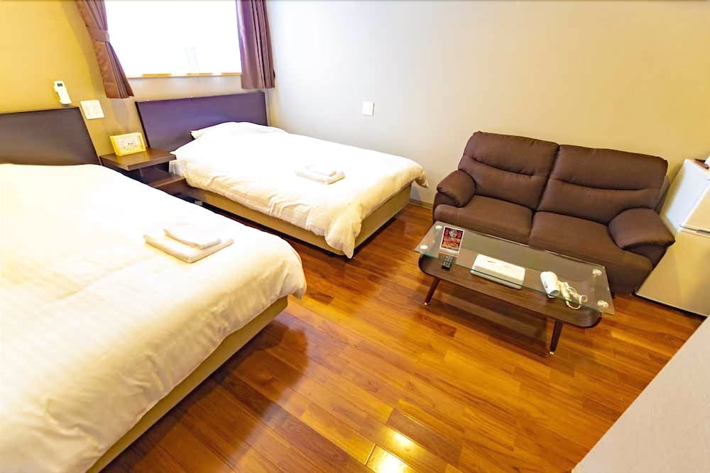 Basic Twin Room (In Building B and C) - Photo 11