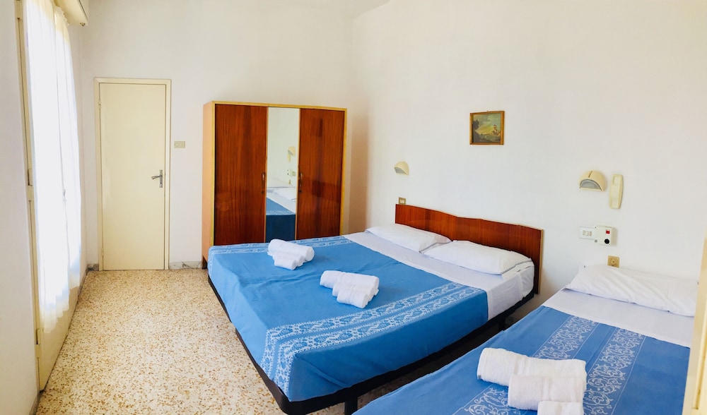 Triple Room, Balcony