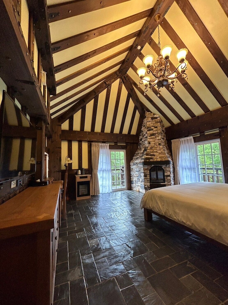 Superior Double Room, 1 Queen Bed, Non Smoking, Mountain View photo 2