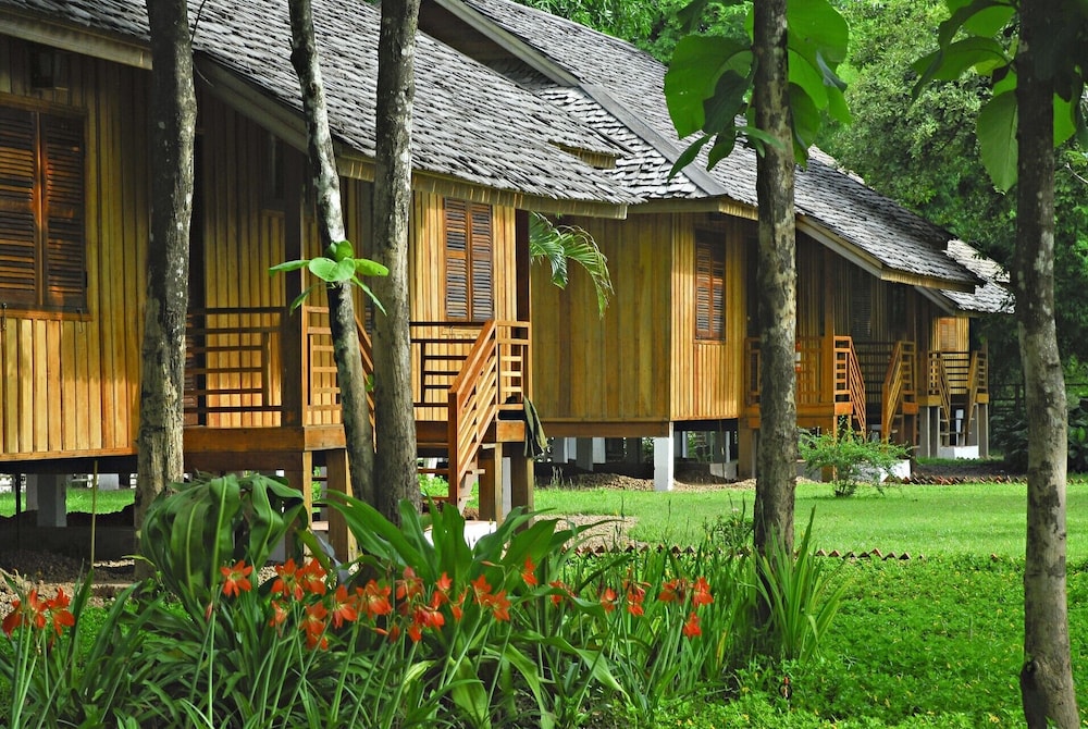 Double or Twin Room, Balcony, Beach View (Riverfront Upper Floor) photo 2