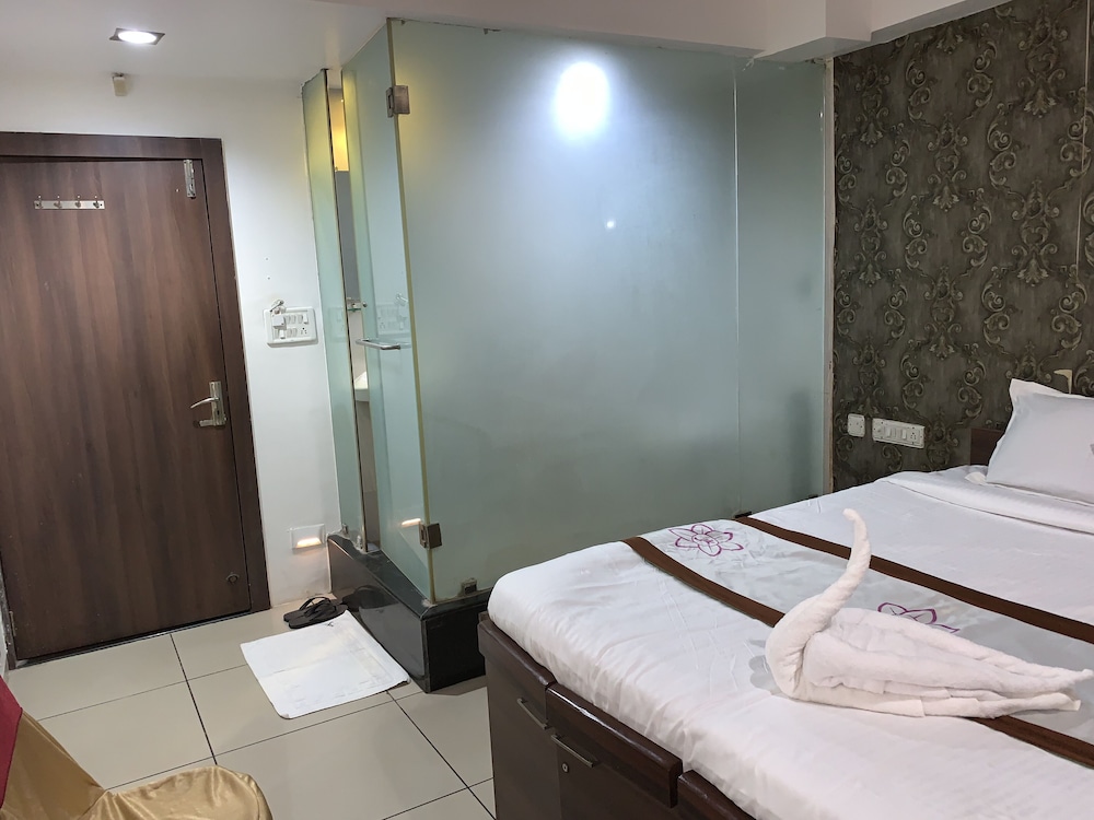 Deluxe Ac Room - Photo 3