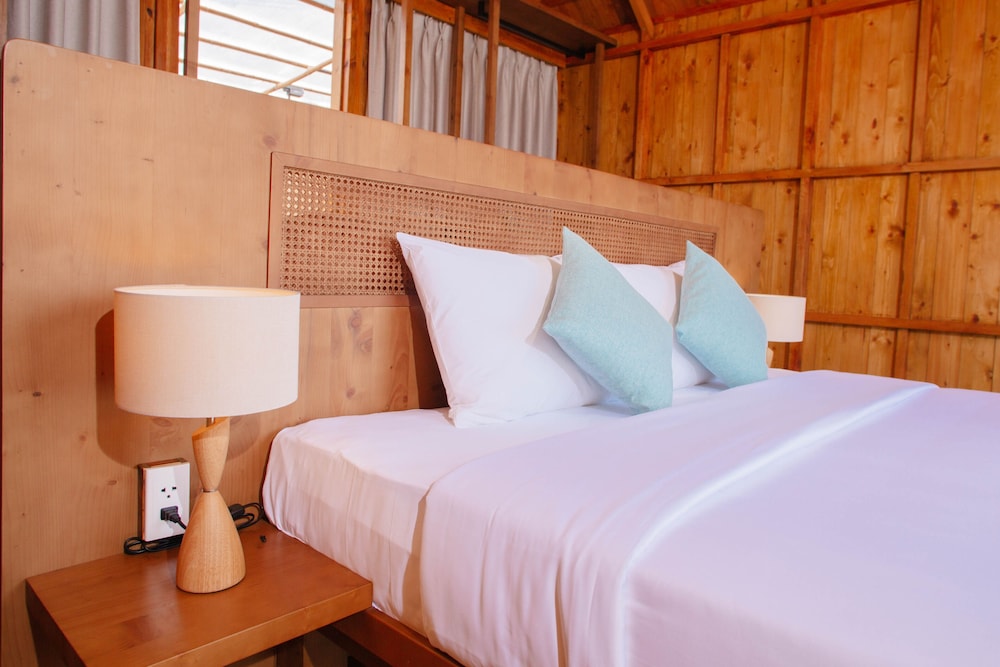 Seaview Vip Beach Hut photo 2