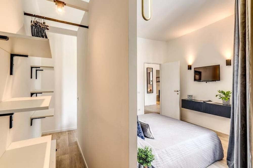 Apartment, 2 Bedrooms, Balcony, City View