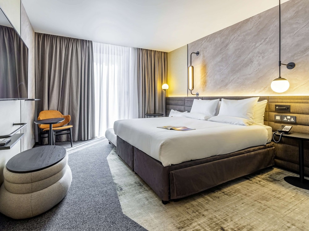 Standard Room, Multiple Beds - Photo 4