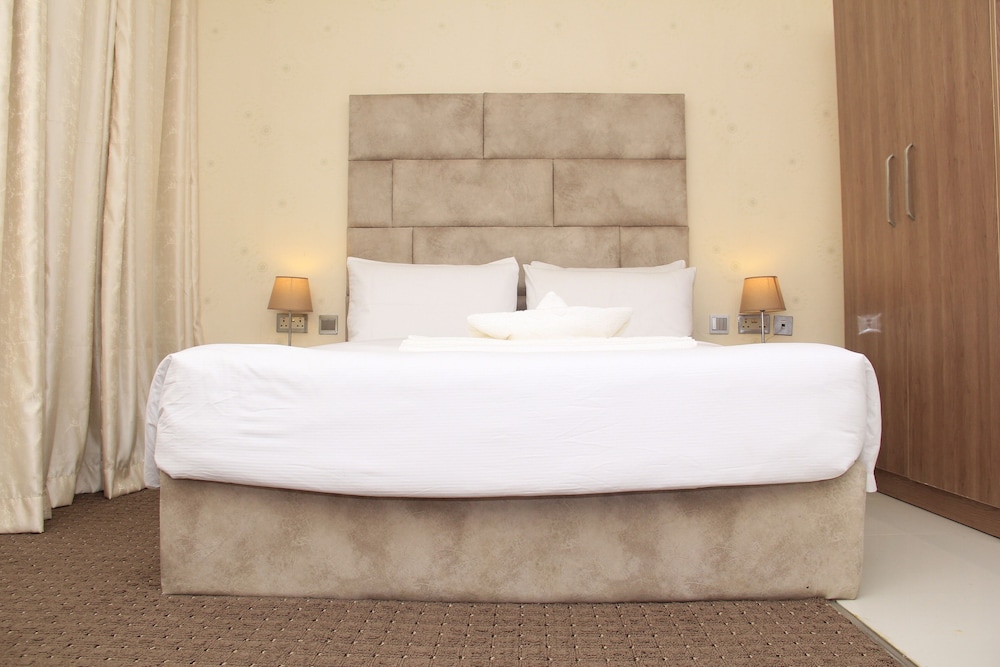Grand Room photo 2