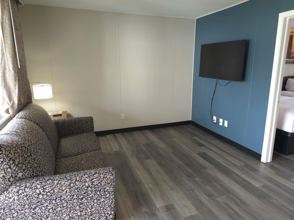 Suite, 1 Bedroom, Non Smoking (2 Queen Beds, Edison Suite) - Photo 9