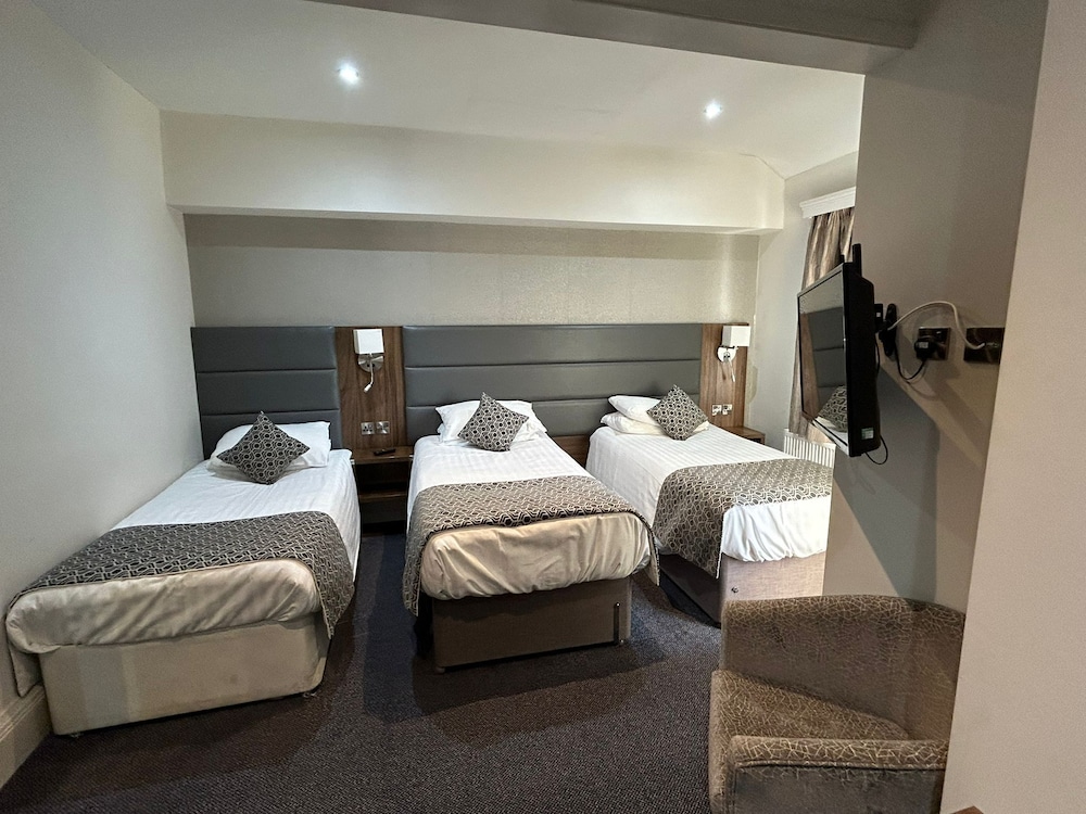 Suite, Ensuite photo 3