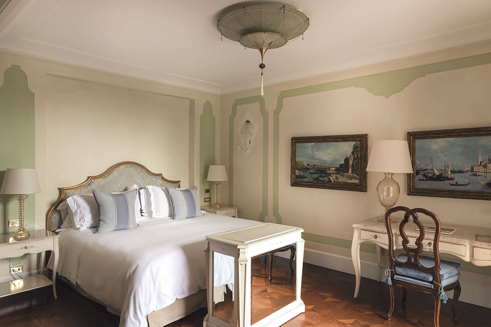 Available room