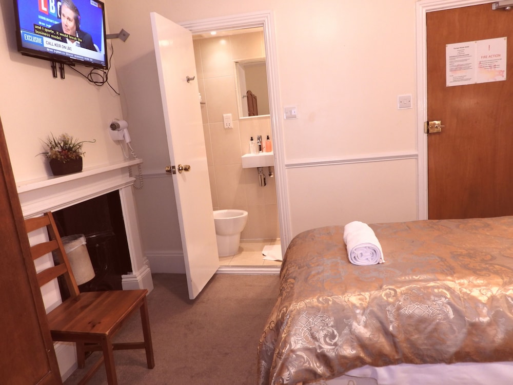 Standard Twin Room photo 2